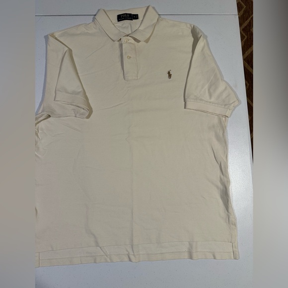 Ralph Lauren’s polo shirt - Picture 3 of 5